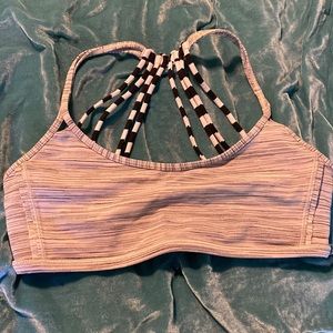 COPY - Lululemon lighten up bra size 6